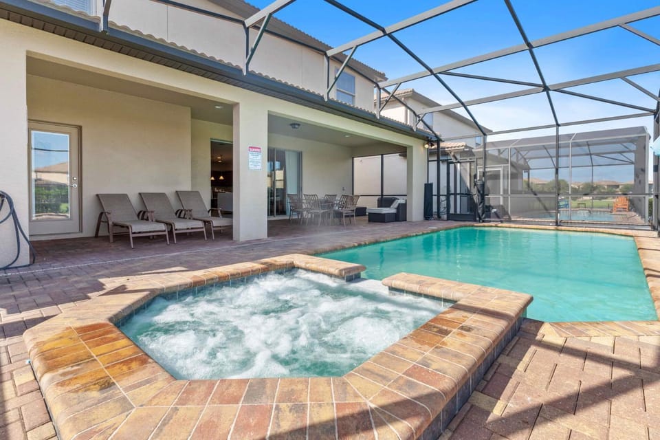 8815 Macapa Drive House in Four Corners