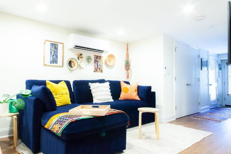 Capitol Hill Studio - Sub Walkscore W D Apartment in District of Columbia