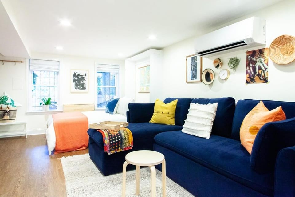 Capitol Hill Studio - Sub Walkscore W D Apartment in District of Columbia