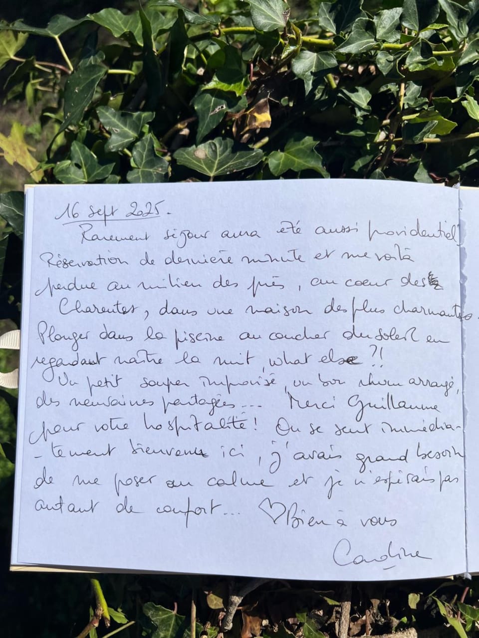 Chambre 35 m2 spacieuse calme avec piscine Sud Charente Country House in Nouvelle-Aquitaine