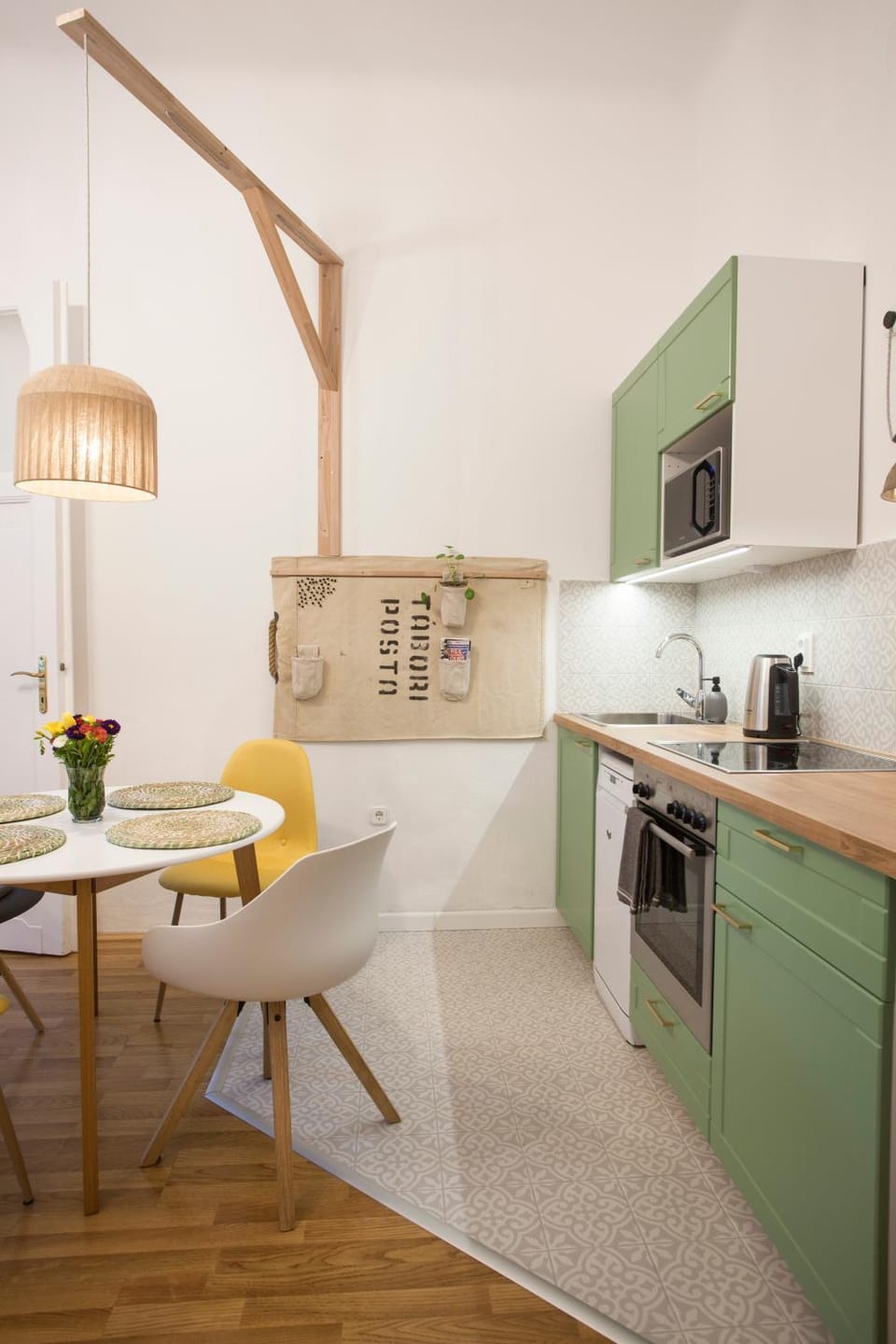 Coffee/tea facilities, Kitchen or kitchenette, Dining area, dishwasher, minibar, pet friendly, stove, toaster