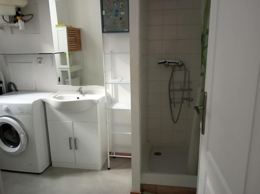 appartement Netflix parking gratuit climatisation Apartment in Occitanie