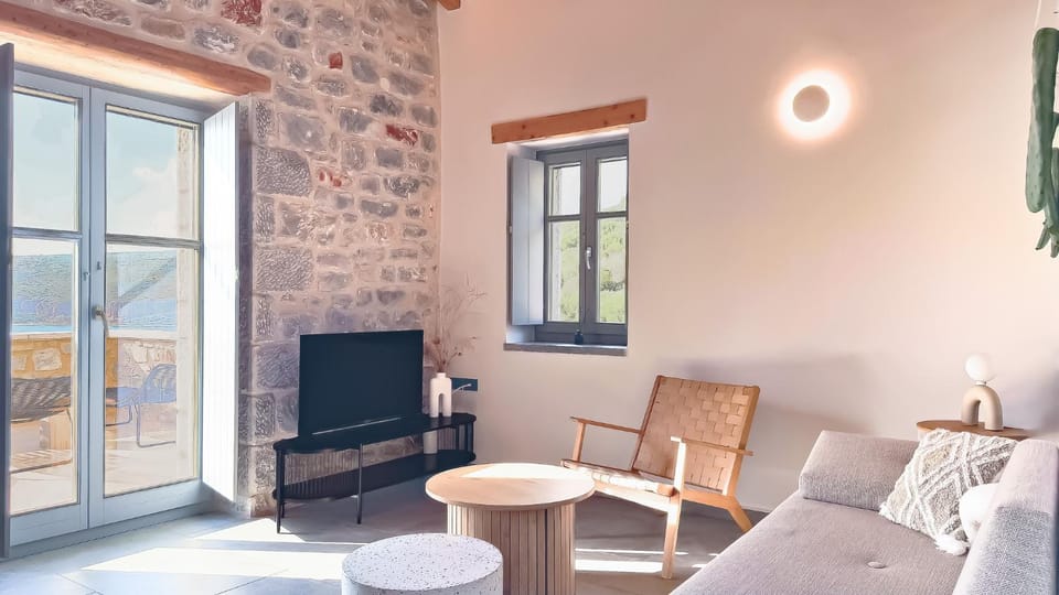 TV and multimedia, Living room, Seating area