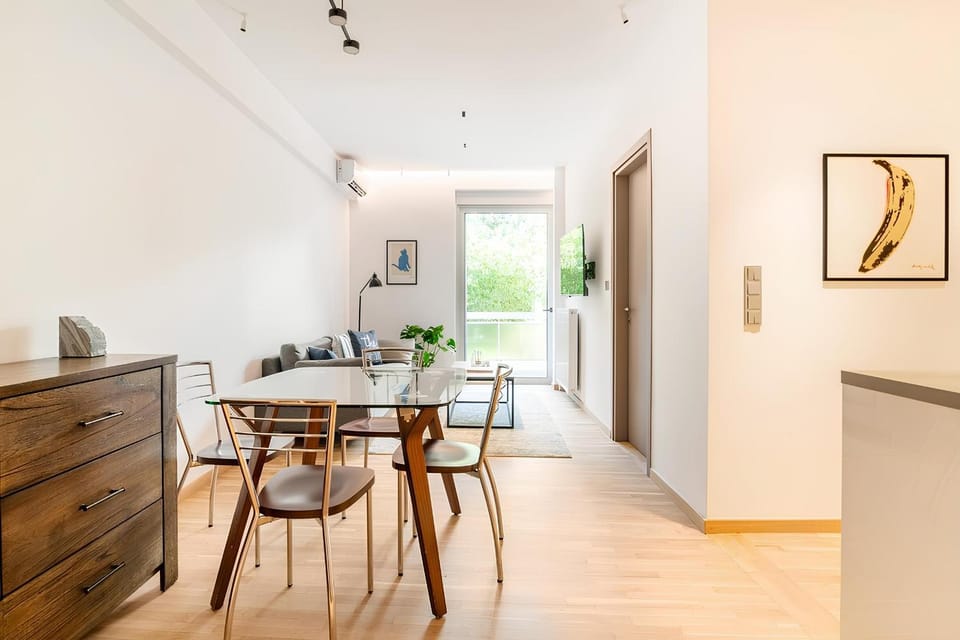 TV and multimedia, Balcony/Terrace, Living room, Seating area, Dining area, Garden view, storage