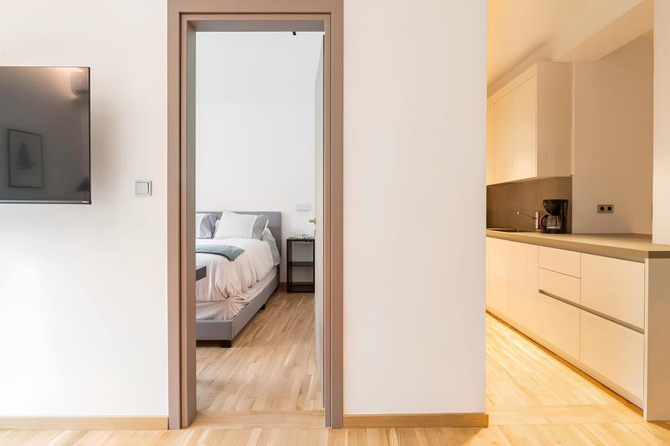 Bed, Kitchen or kitchenette, Bedroom