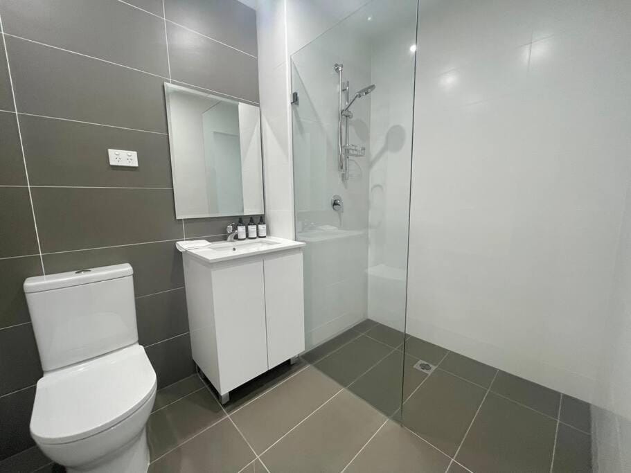 Cosy Stays 1 Bedroom Apartment Rosebery Parking & Balcony Sydney Escape Apartment in Sydney