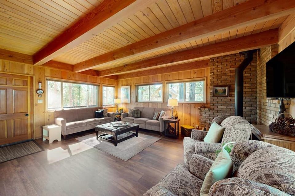Fernwood House in Shaver Lake