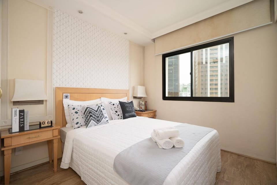 Photo of the whole room, Bedroom, towels