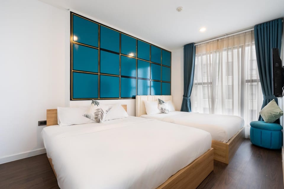 Saigon Royal Apartment 3 bedrooms 4 beds for 30 nights stay above Apartment in Ho Chi Minh City