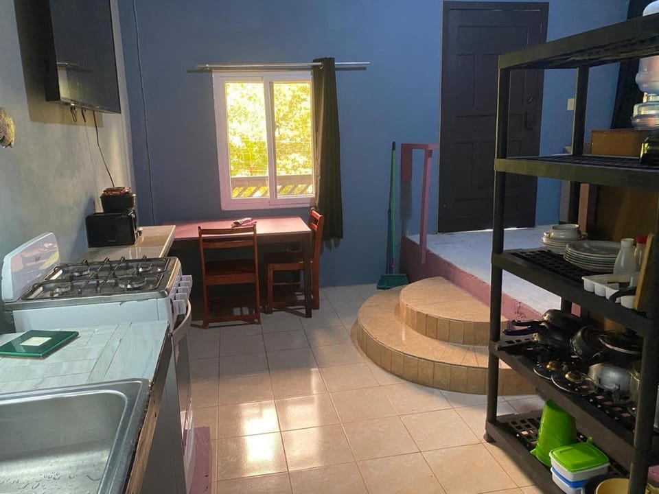 Airport Inn Roatan Hotel in Bay Islands Department