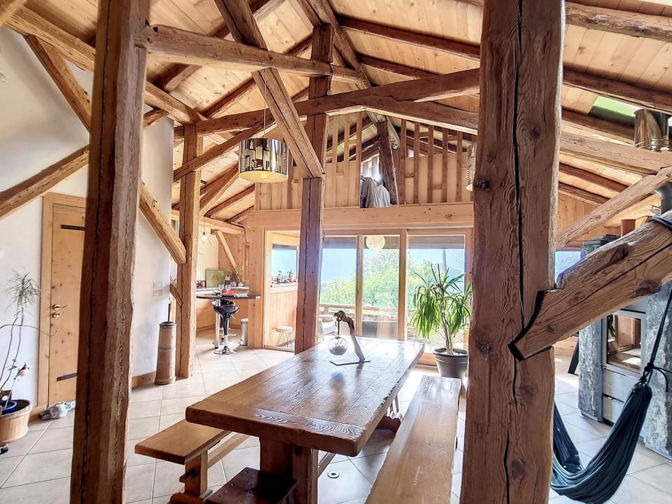 Bel Appartement à Cordon avec Vue Mont Blanc, Terrasse et Parking - FR-1-560-109 Apartment in Haute-Savoie