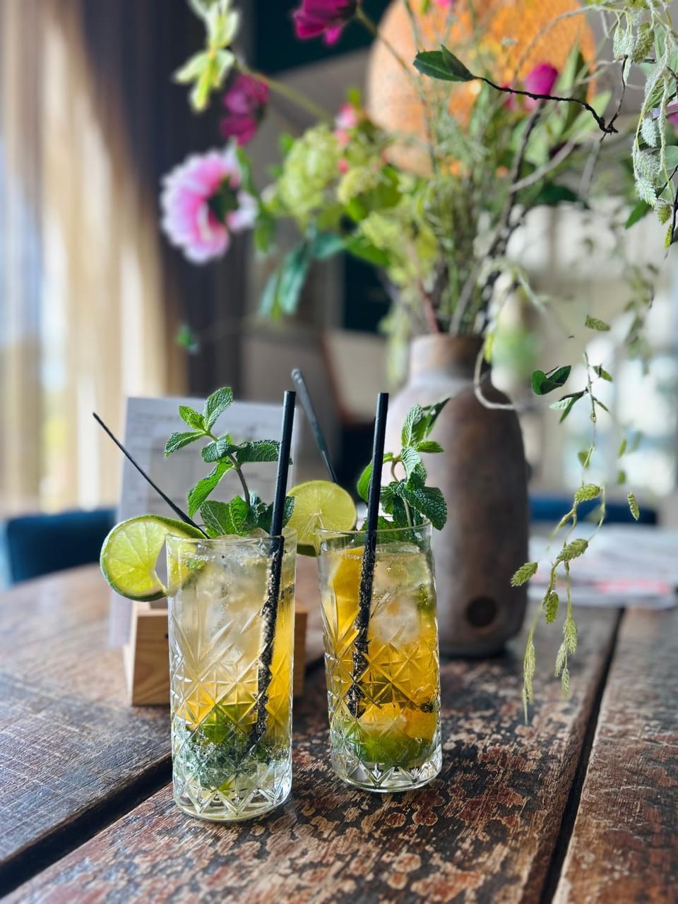 Lounge or bar, Alcoholic drinks