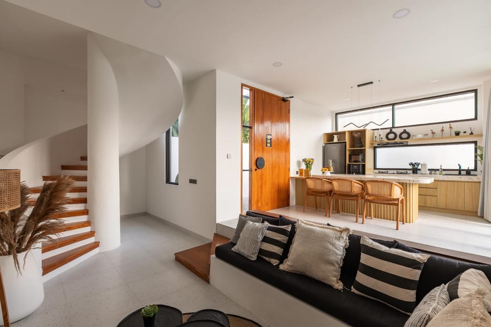2bd Stylish Villa by the Berawa Beach with Rooftop Villa in North Kuta