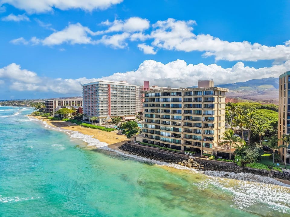 Maui Kai 304 · MK 304 Serene Getaway w Pool AC House in Kaanapali