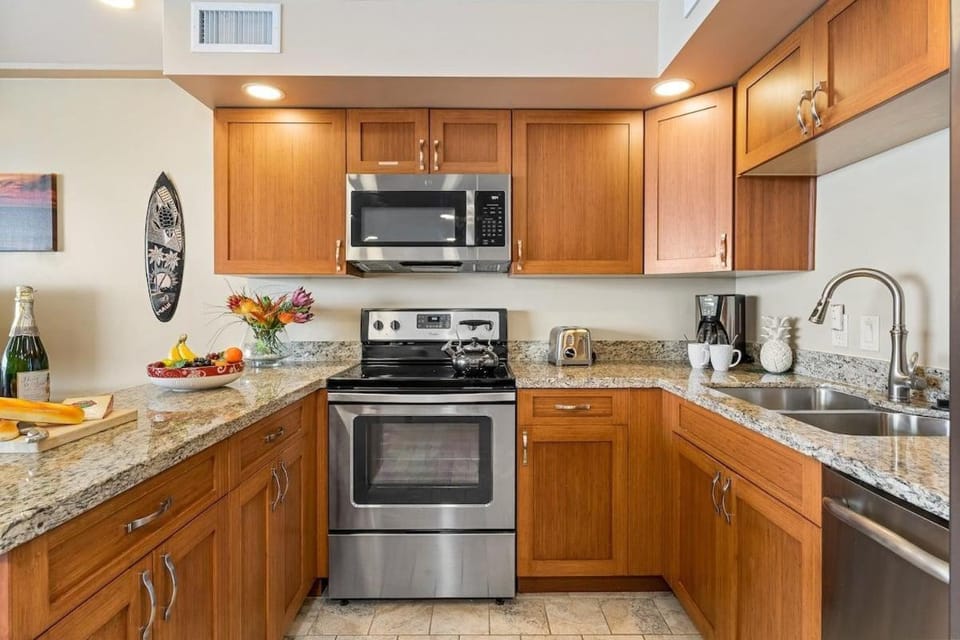 Maui Kai 304 · MK 304 Serene Getaway w Pool AC House in Kaanapali