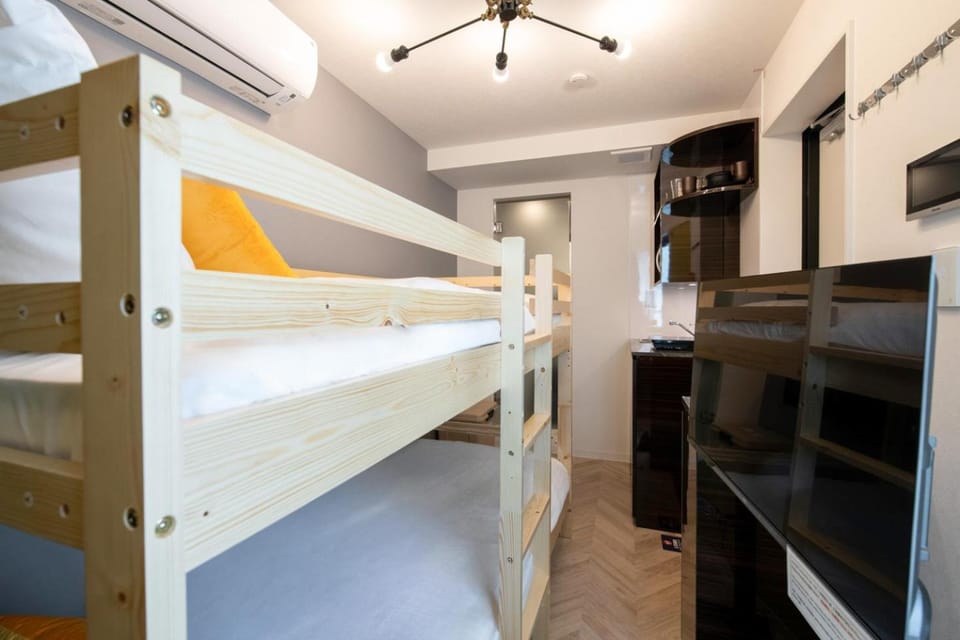 Bed, Living room