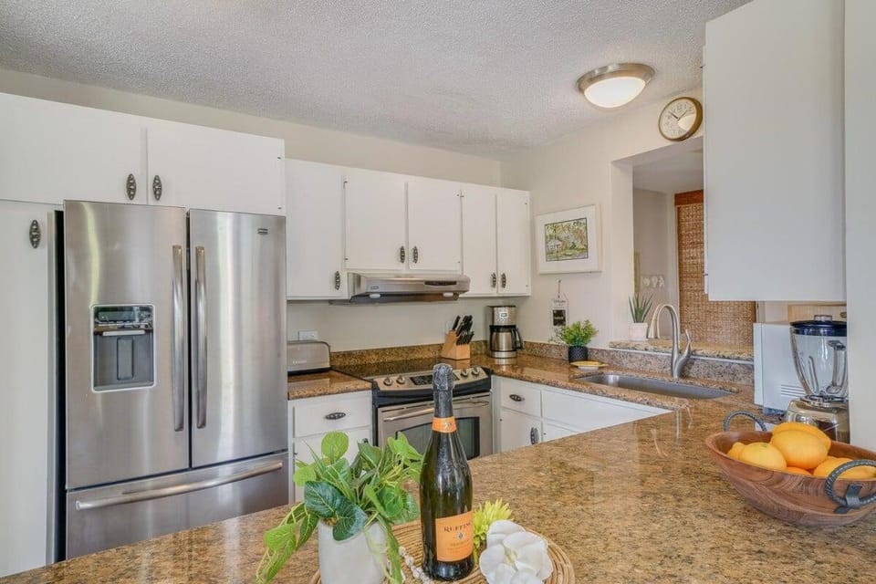 Wailea Ekahi 43D · WEK 43D Remodeled Wailea 2BD w AC Pool Near B House in Wailea