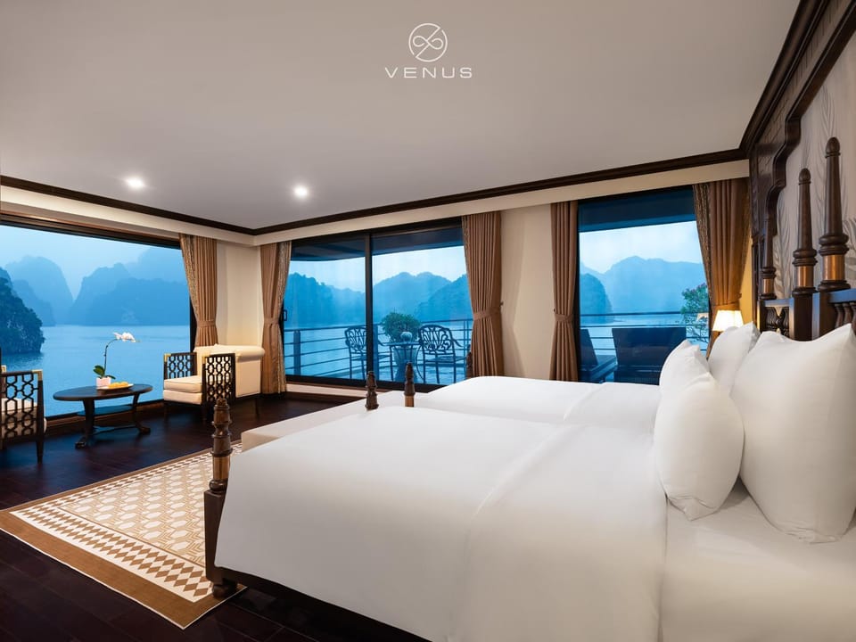 Nearby landmark, Bed, Natural landscape, Bedroom, Landmark view