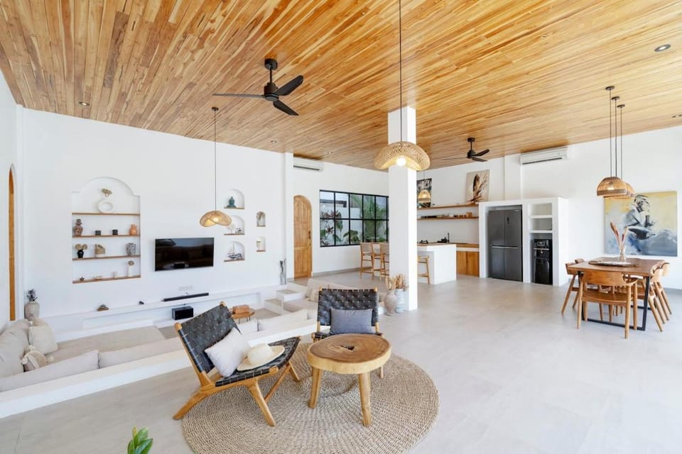 Villa Paradisio - Uluwatu by Yolla Hospitality Villa in Bali
