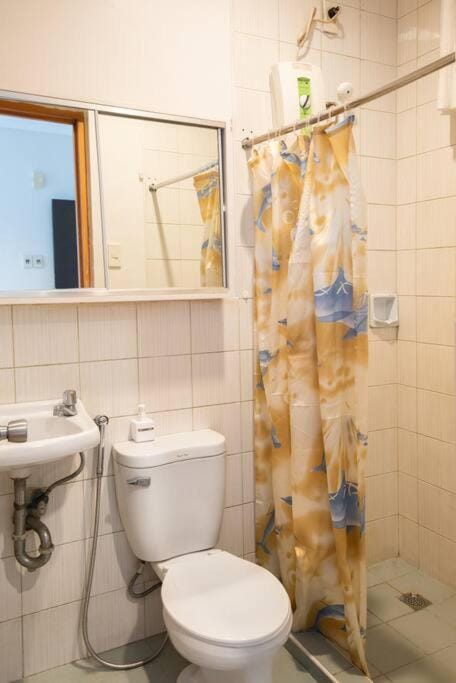 JP Santiago Studio Makati J307 Apartment in Mandaluyong