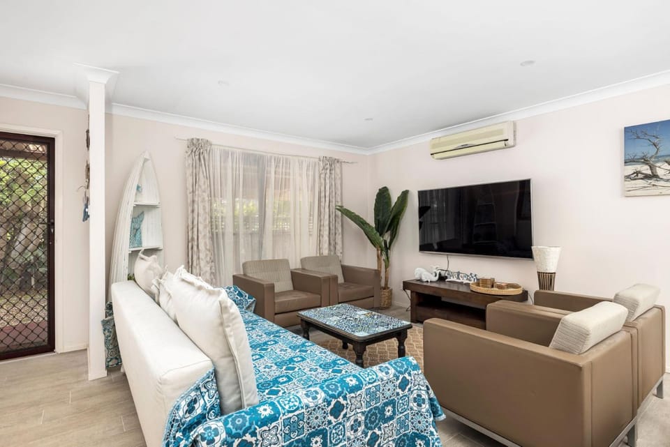 Walking Distance to Birubi Beach House in Anna Bay