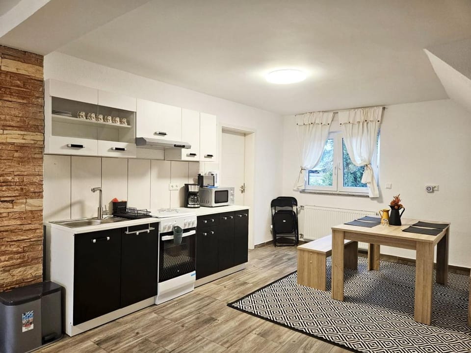 Coffee/tea facilities, Kitchen or kitchenette, Dining area, minibar, pet friendly, stove, toaster