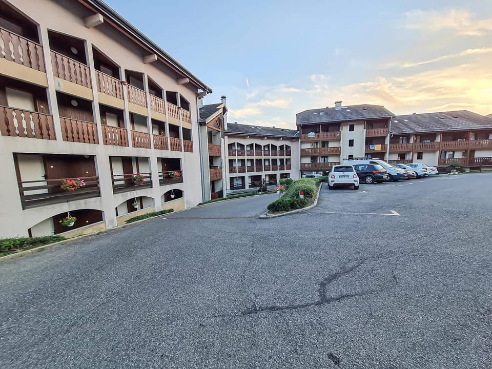 Property building, Parking