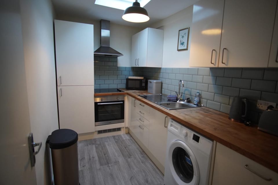 Two Bed Flat Sea view Old town Hastings Apartment in Hastings