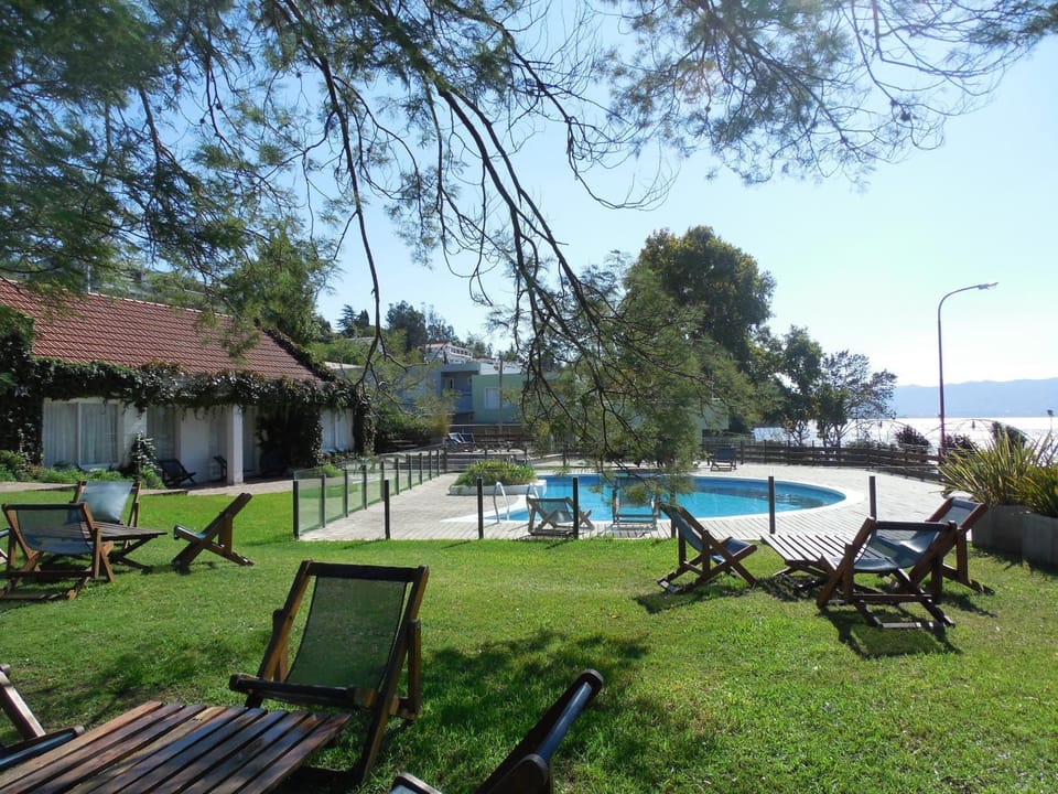 Day, Swimming pool