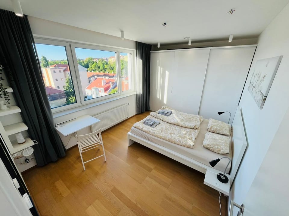 Bed, View (from property/room), Photo of the whole room, Bedroom, wardrobe