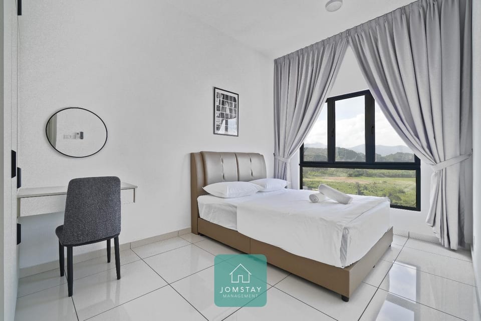 Bed, View (from property/room), Photo of the whole room, Bedroom, Mountain view, towels