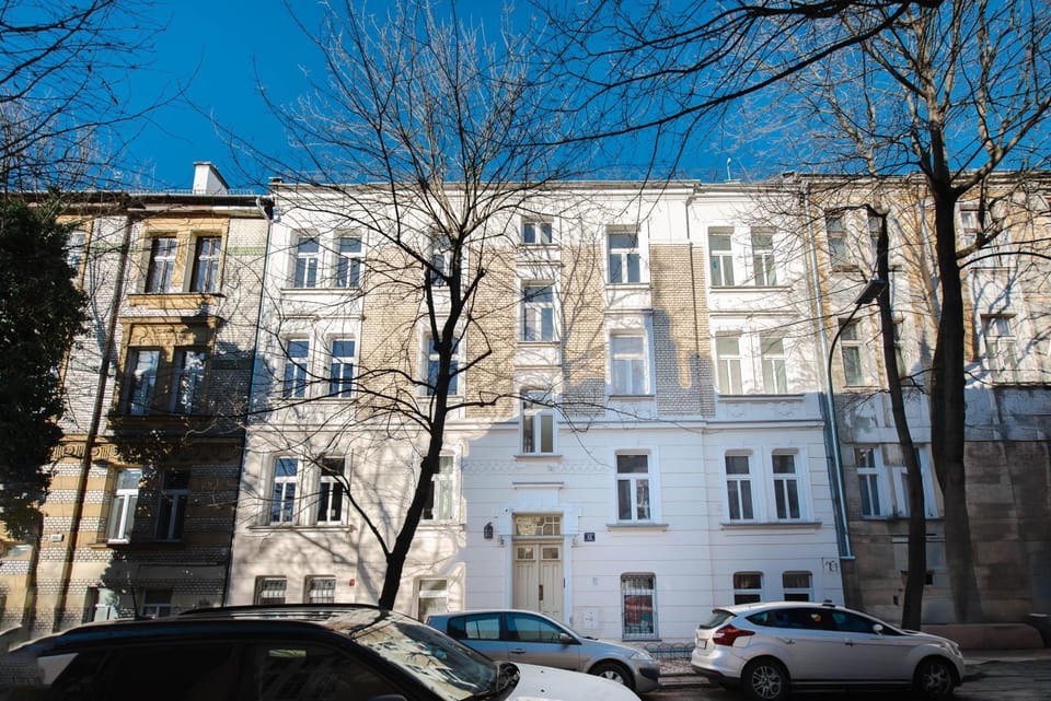 Property building, Day, Location, Parking