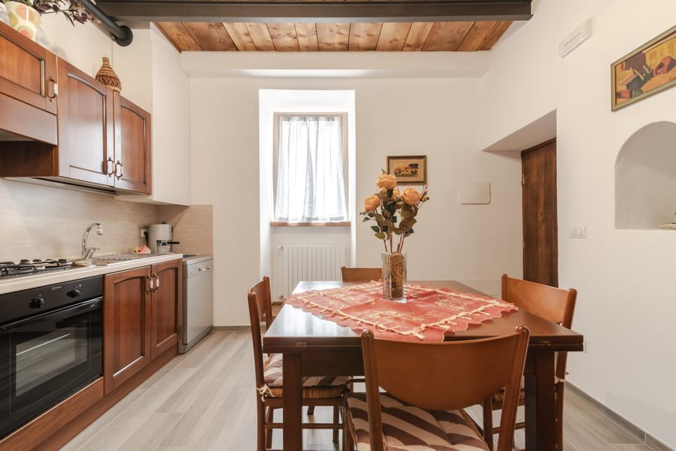 Property building, Kitchen or kitchenette, Living room