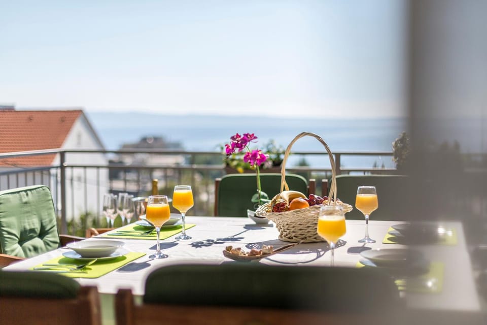 Balcony/Terrace, Decorative detail
