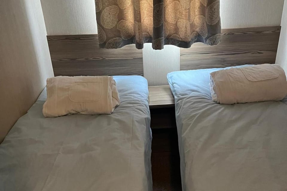 2br-sleeps6-wifi-freeparking-holidaypark House in Tendring District