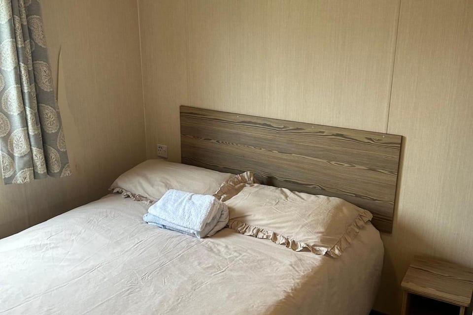 2br-sleeps6-wifi-freeparking-holidaypark House in Tendring District