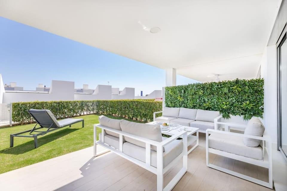 Stunning 2 bedroom Ground floor Le Mirage RDR339 Apartment in Costa del Sol