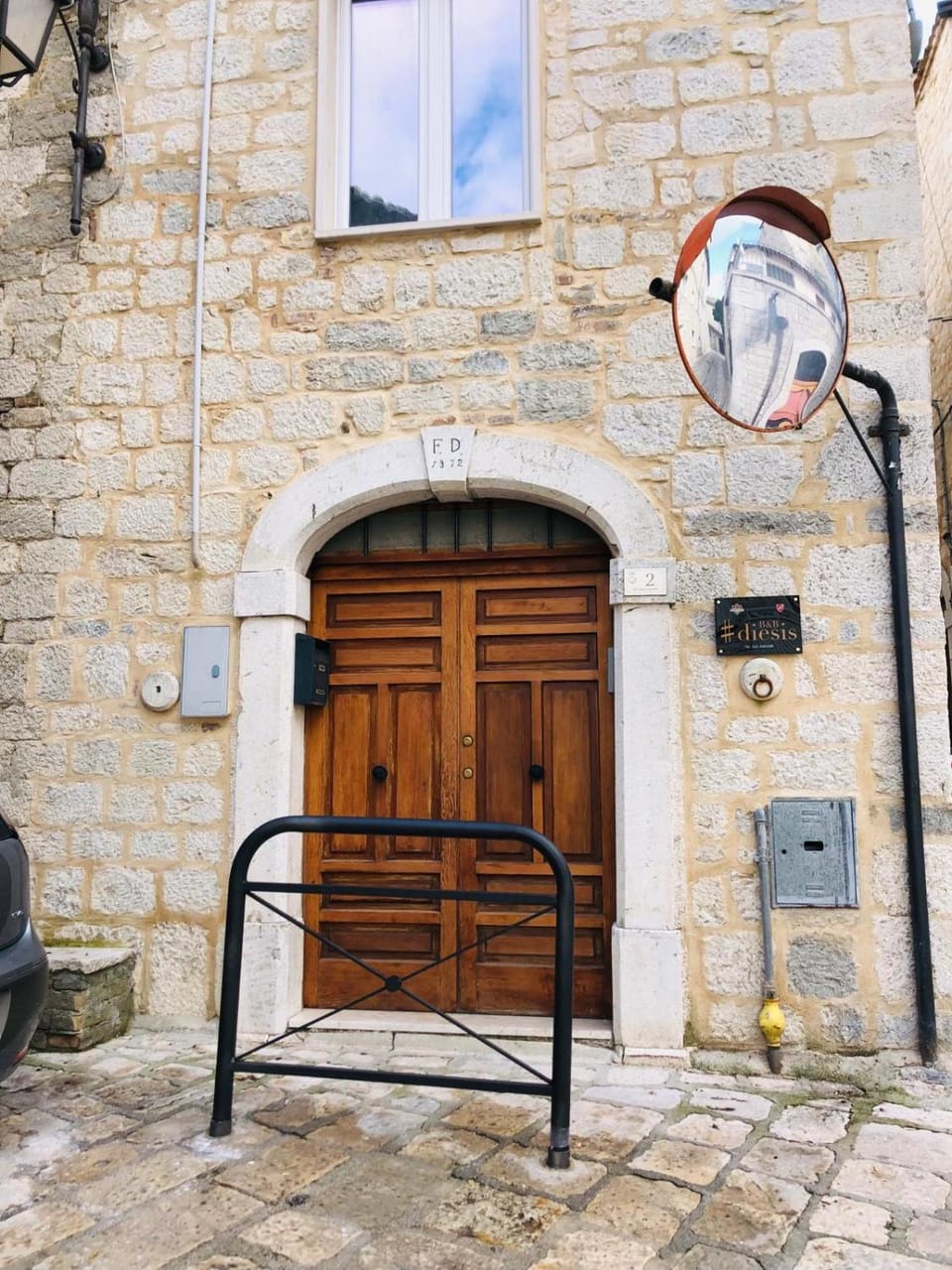 Facade/entrance, View (from property/room)