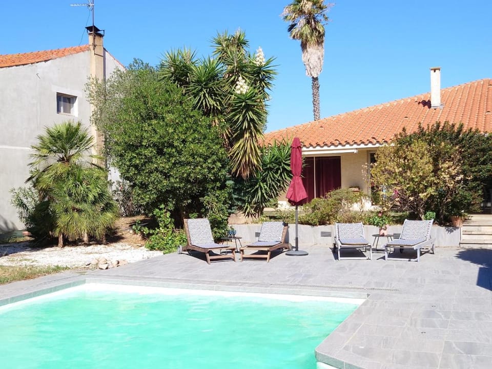 Pool view, Swimming pool, Internal: Not applicable to any particular room