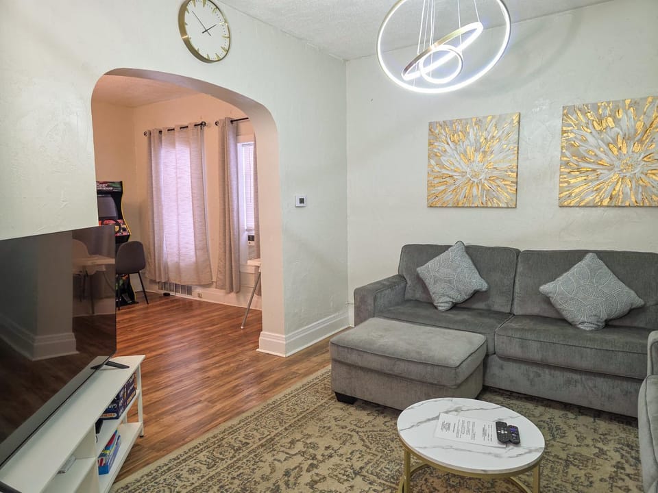 TV and multimedia, Living room, Seating area