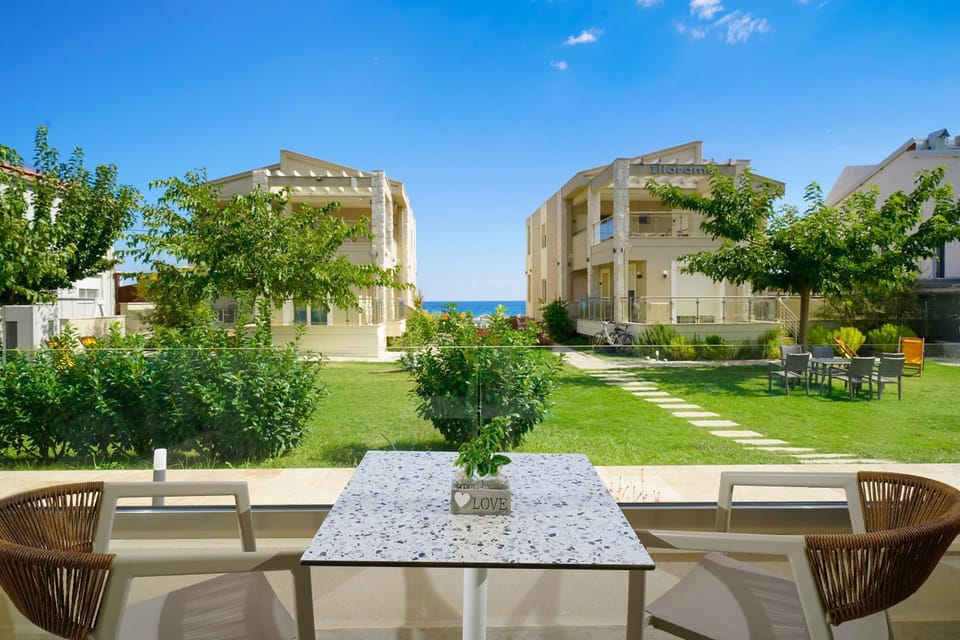 Day, Natural landscape, Garden view, Sea view