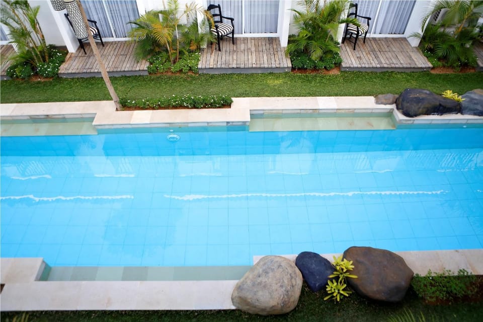 Decorative detail, Swimming pool, Swimming pool