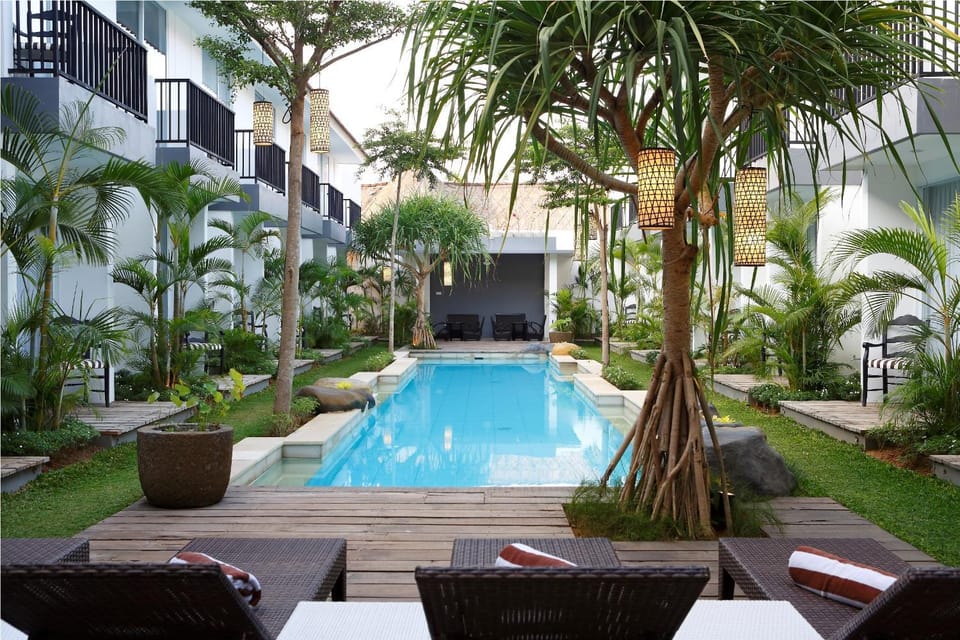 Swimming pool, Swimming pool