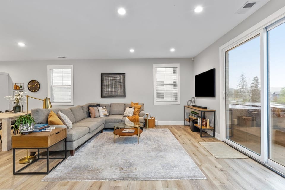 TV and multimedia, Living room, Photo of the whole room, Seating area