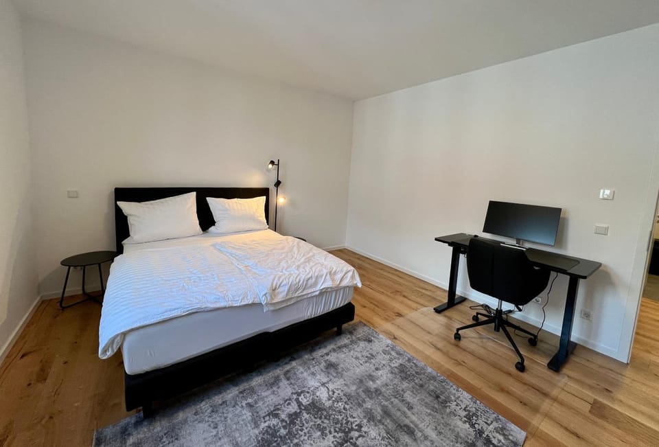 Bed, Photo of the whole room, Bedroom, hair dresser