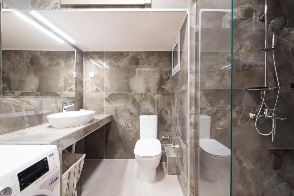 Shower, Toilet, Bathroom, washing machine