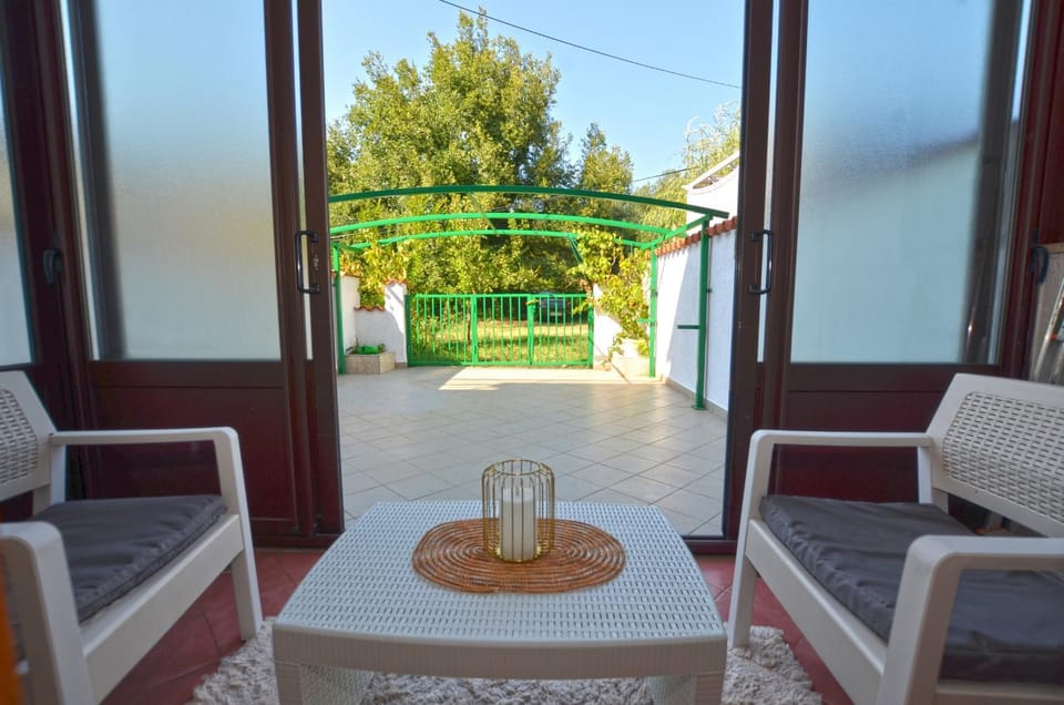 Patio, Balcony/Terrace, Seating area