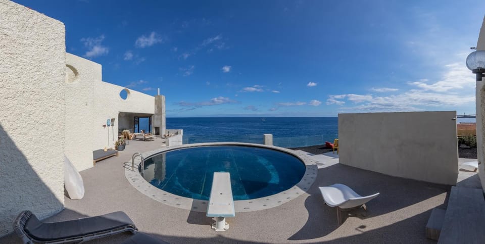 Property building, Patio, Day, Natural landscape, View (from property/room), Balcony/Terrace, Other, Pool view, Sea view, Swimming pool, sunbed