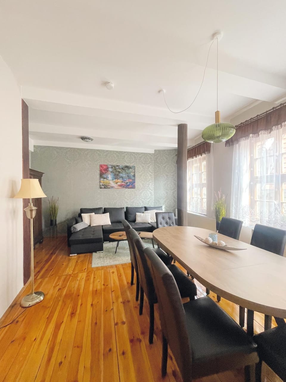 Living room, Dining area