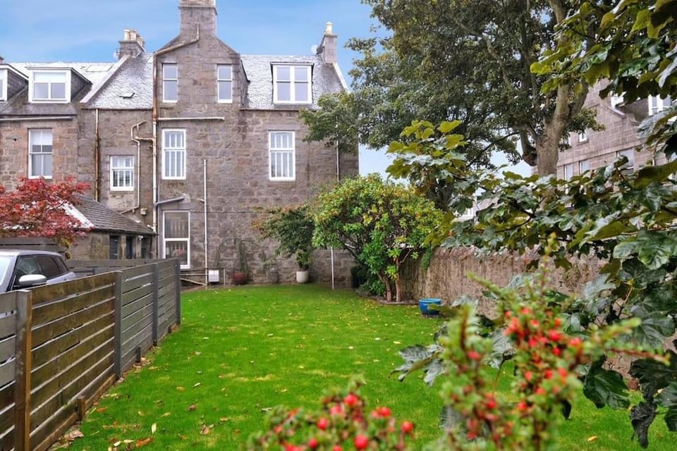Luxury West End Apartment Apartment in Aberdeen